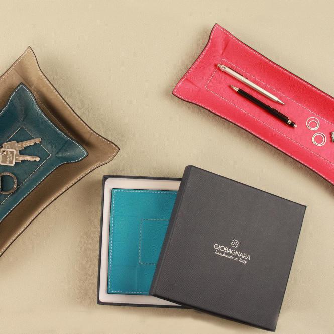 Giobagnara nebeneinander gestellte Taschenleerer Jack in unterschiedlichen Größen und Farben Lederablage Jack quadratisch S, british racing green