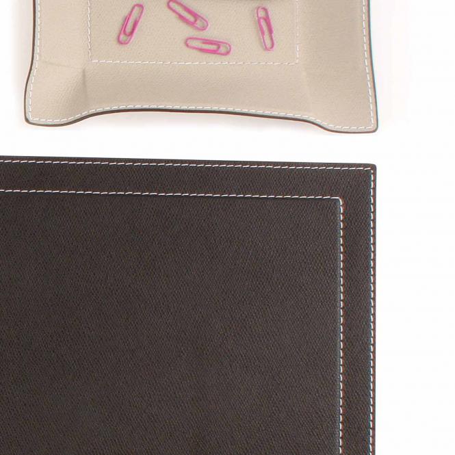 Giobagnara Schreibunterlage aus Glattleder schwarz - Detailansicht Leder und weiße Naht Schreibtischauflage, schwarz