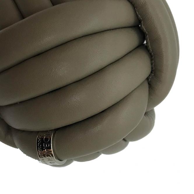 Giobagnara Paperweight knotted Design aus Leder stein Briefbeschwerer Nodo, taupe