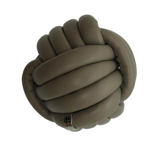Giobagnara Briefbeschwerer knotted Design aus Leder stone Briefbeschwerer Nodo, taupe