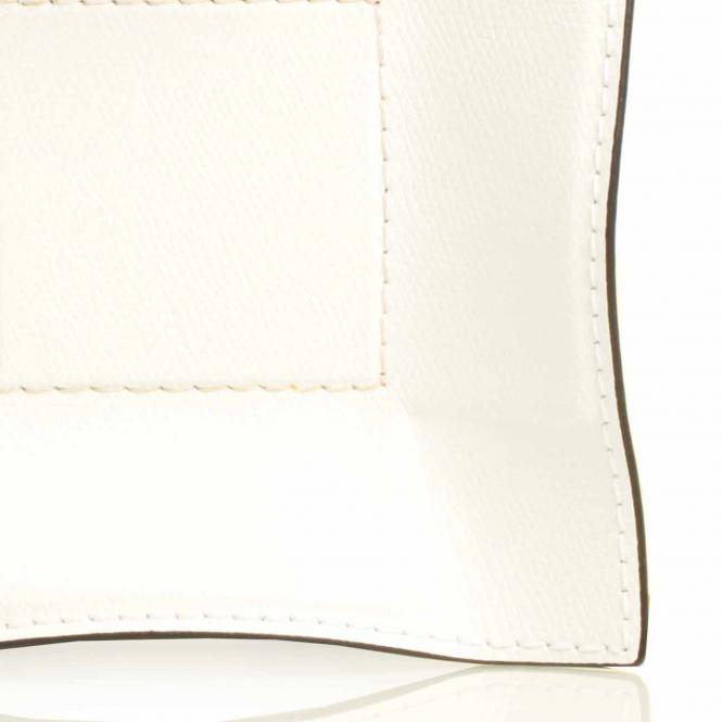 Giobagnara Taschenleerer Jack quadratisch S aus Leder weiss - Detailansicht Leder und weiße Naht Lederablage Jack quadratisch S, weiß